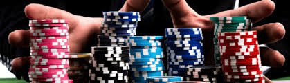 Suasana studio live casino bar77 dengan dealer cantik profesional meja roulette